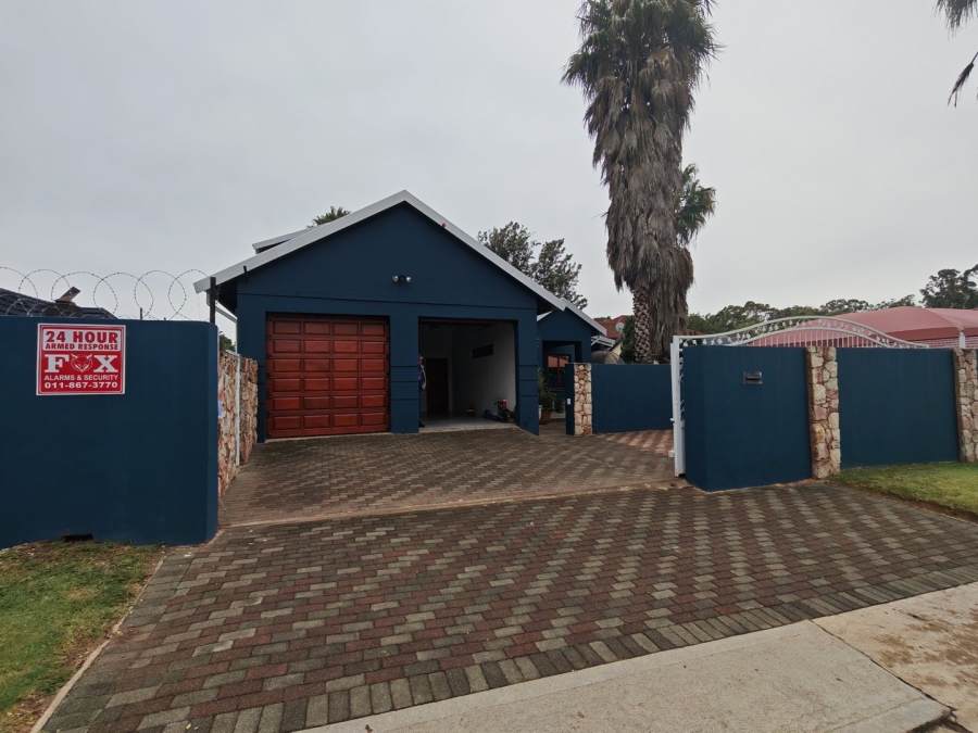 4 Bedroom Property for Sale in Randhart Gauteng