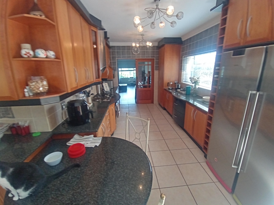 4 Bedroom Property for Sale in Glenvista Gauteng