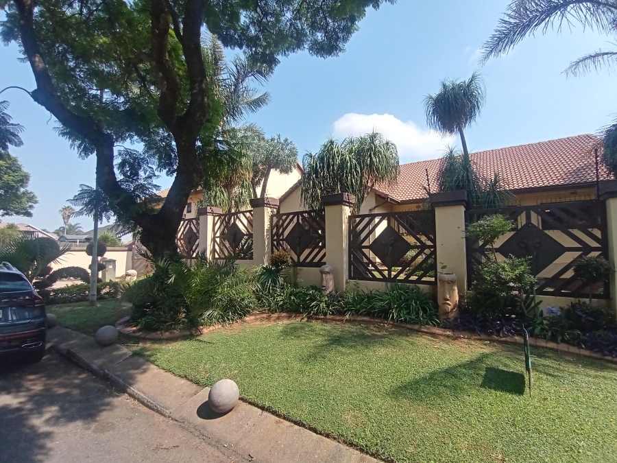 4 Bedroom Property for Sale in Glenvista Gauteng