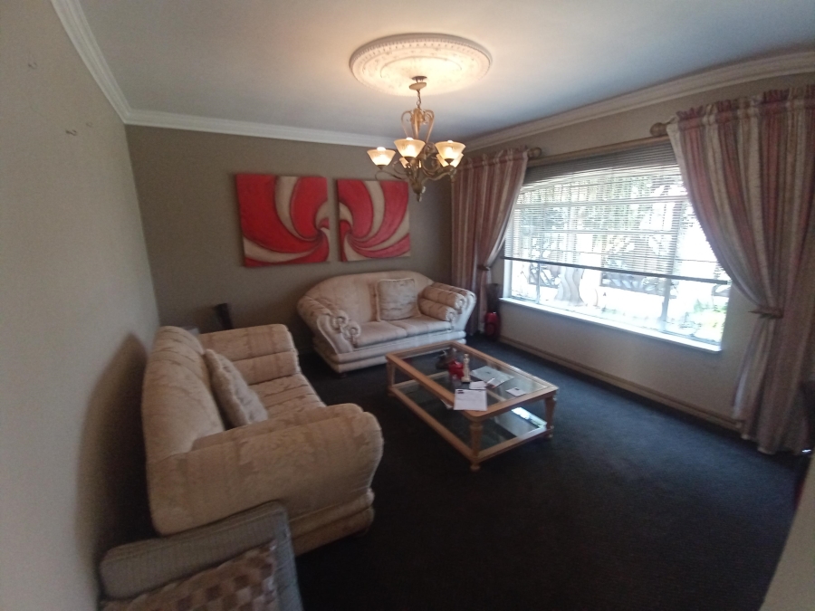 4 Bedroom Property for Sale in Glenvista Gauteng