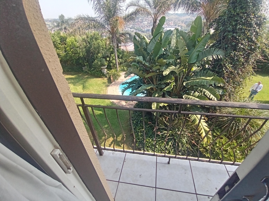 4 Bedroom Property for Sale in Glenvista Gauteng