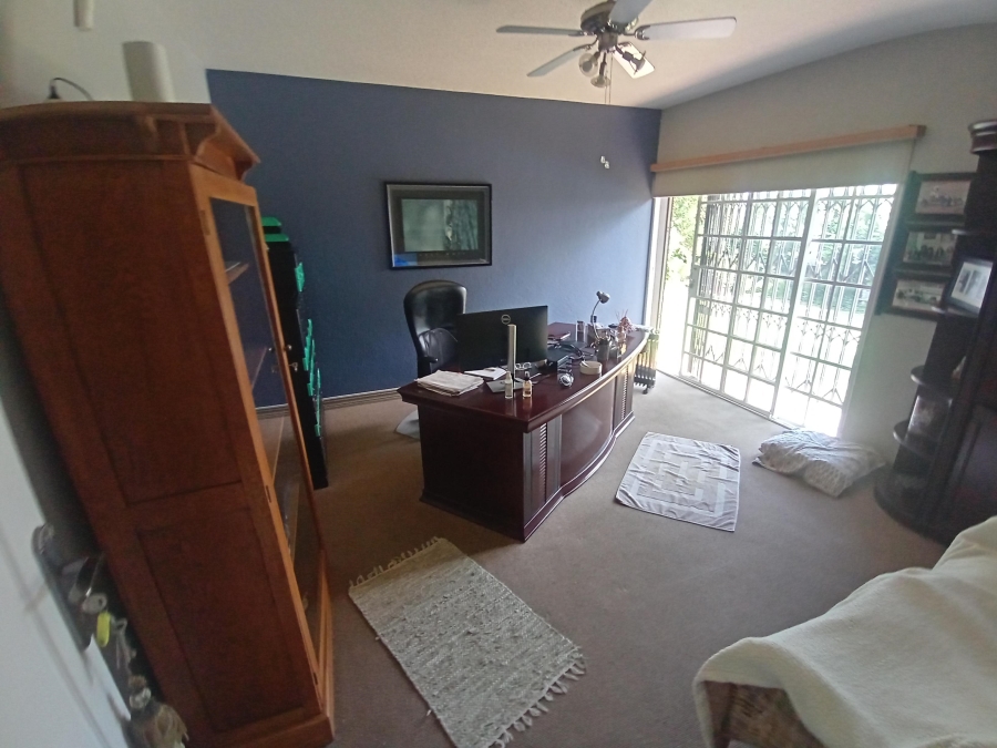 4 Bedroom Property for Sale in Glenvista Gauteng