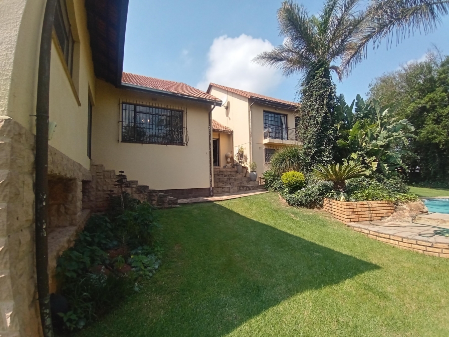 4 Bedroom Property for Sale in Glenvista Gauteng