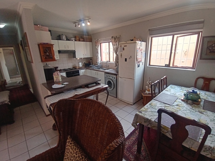 2 Bedroom Property for Sale in Oakdene Gauteng