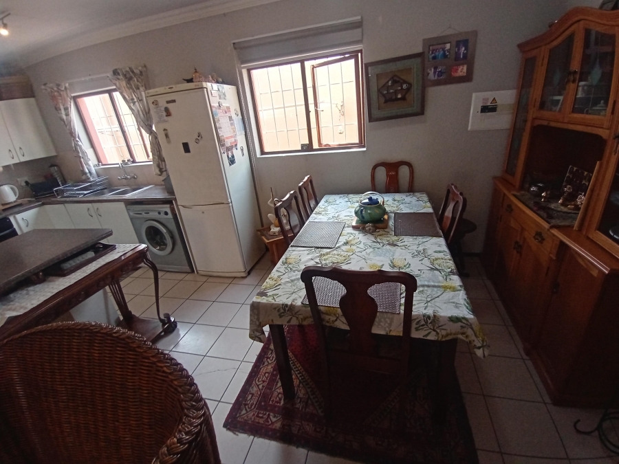 2 Bedroom Property for Sale in Oakdene Gauteng