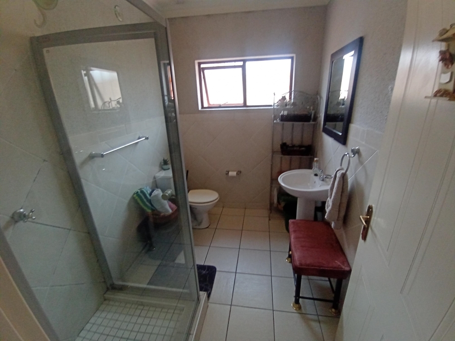 2 Bedroom Property for Sale in Oakdene Gauteng