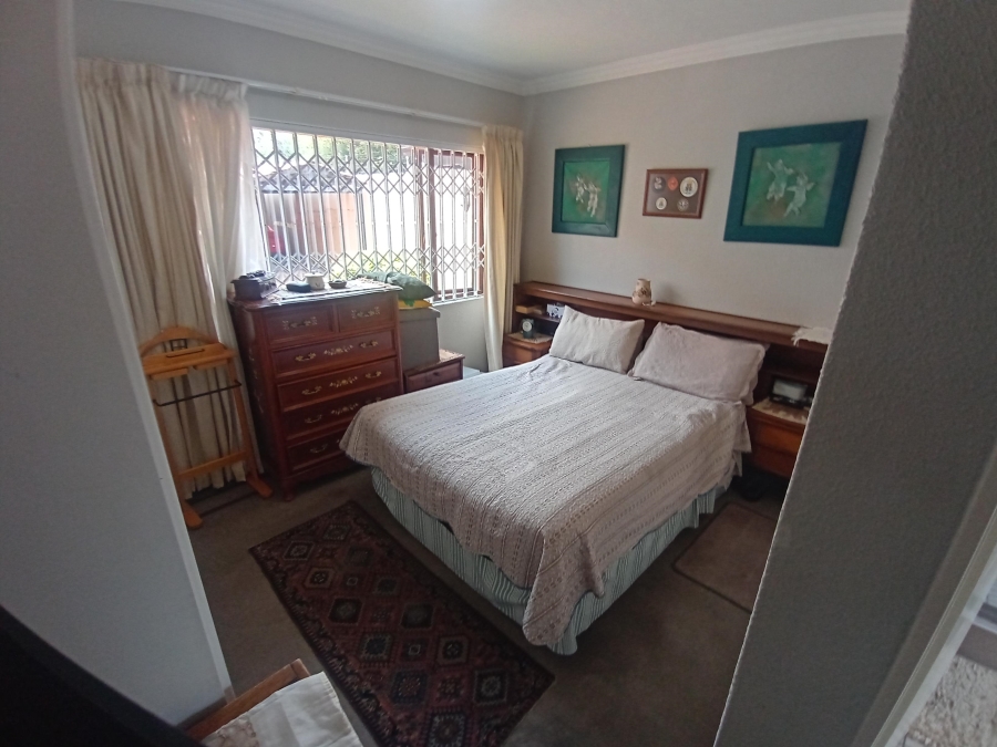 2 Bedroom Property for Sale in Oakdene Gauteng