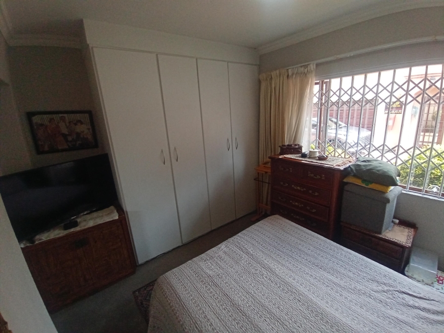 2 Bedroom Property for Sale in Oakdene Gauteng