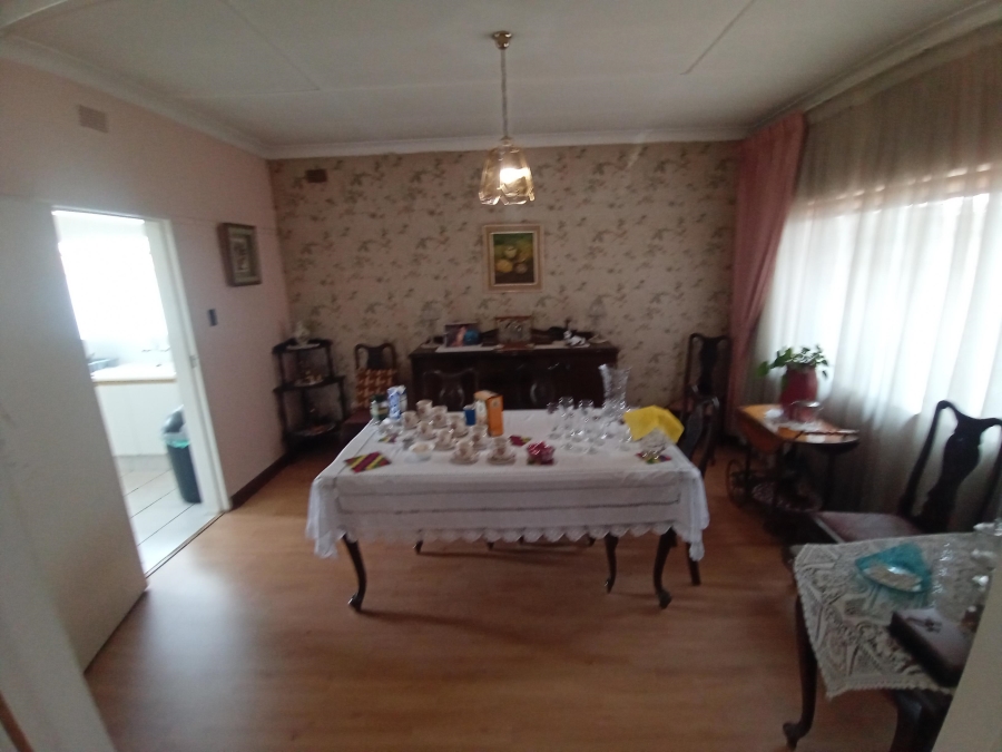 4 Bedroom Property for Sale in Linmeyer Gauteng