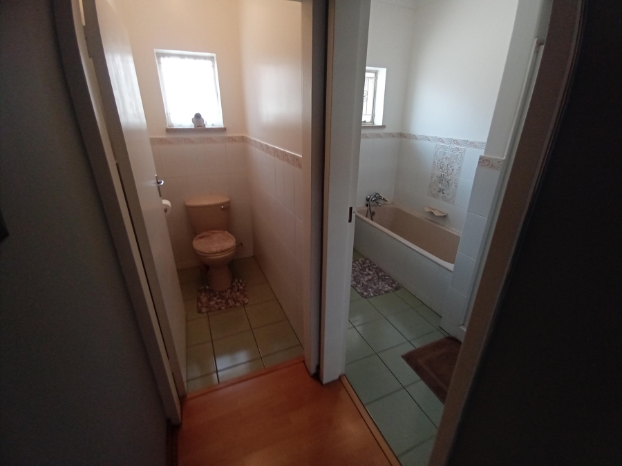 4 Bedroom Property for Sale in Linmeyer Gauteng