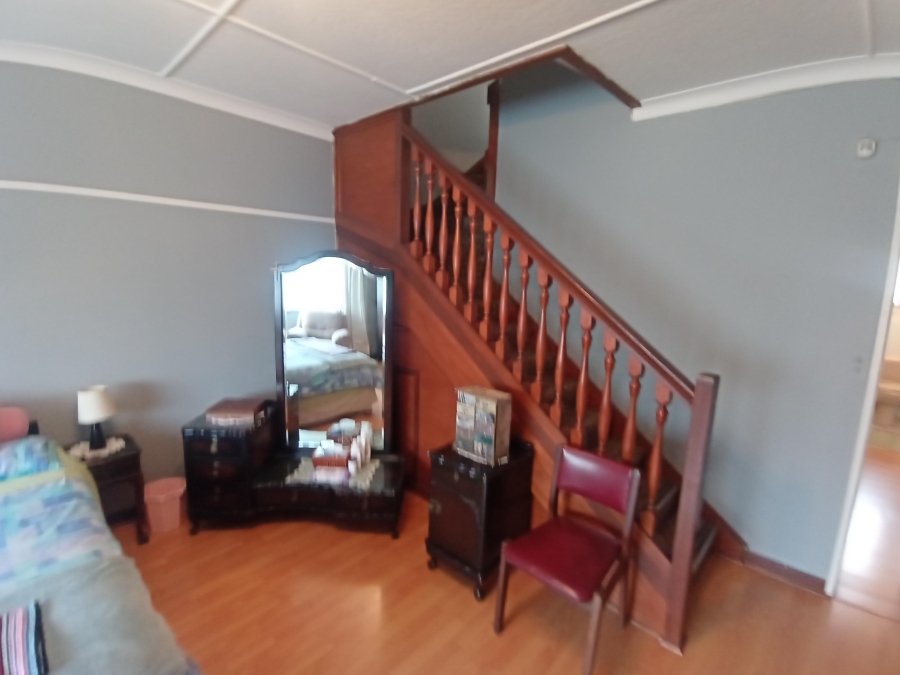 4 Bedroom Property for Sale in Linmeyer Gauteng