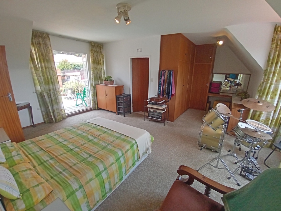 4 Bedroom Property for Sale in Linmeyer Gauteng