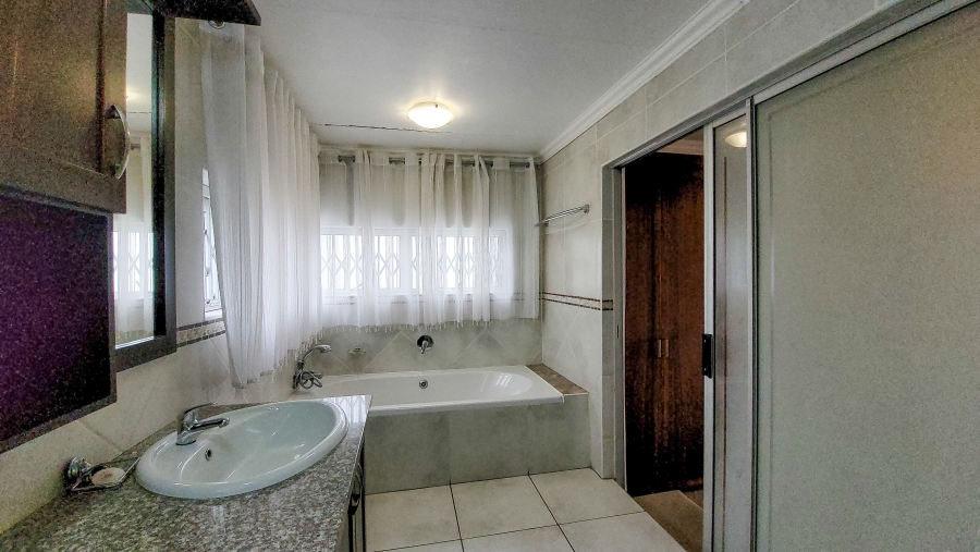 3 Bedroom Property for Sale in Sunnyridge Gauteng