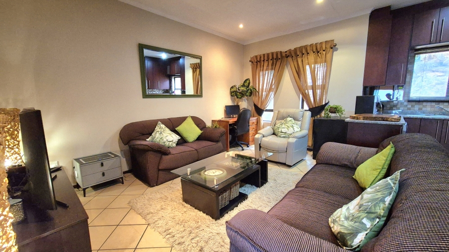 2 Bedroom Property for Sale in Sunnyrock Gauteng