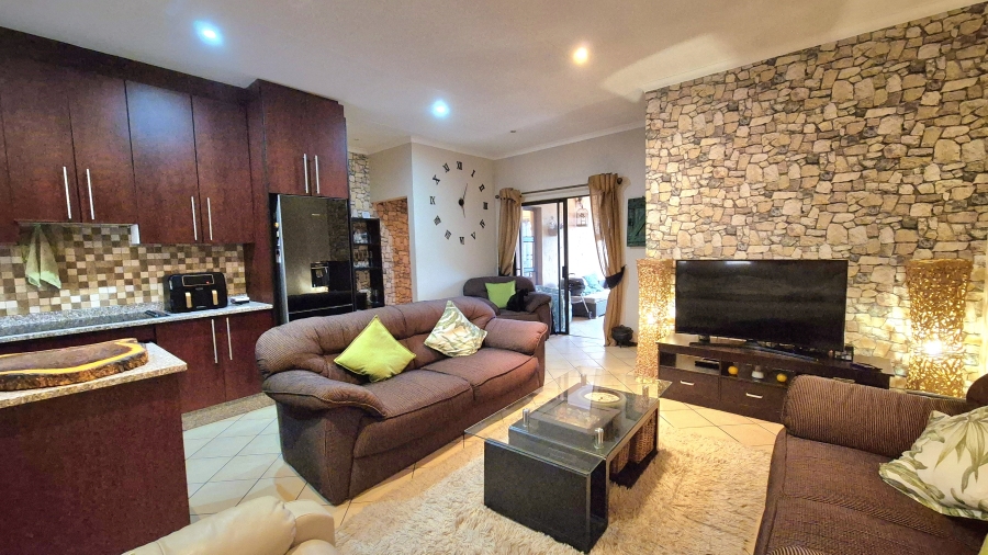 2 Bedroom Property for Sale in Sunnyrock Gauteng