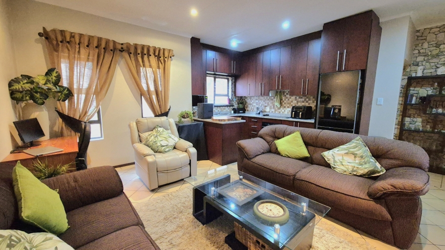 2 Bedroom Property for Sale in Sunnyrock Gauteng