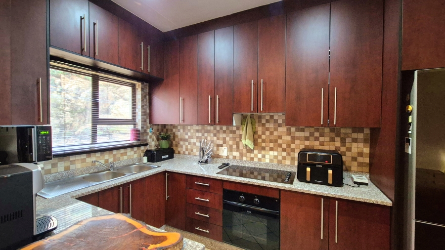 2 Bedroom Property for Sale in Sunnyrock Gauteng