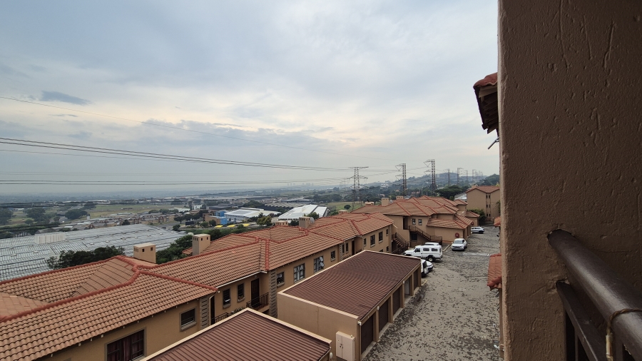 2 Bedroom Property for Sale in Sunnyrock Gauteng