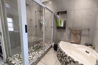 4 Bedroom Property for Sale in Brackendowns Gauteng