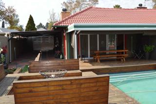 4 Bedroom Property for Sale in Brackendowns Gauteng