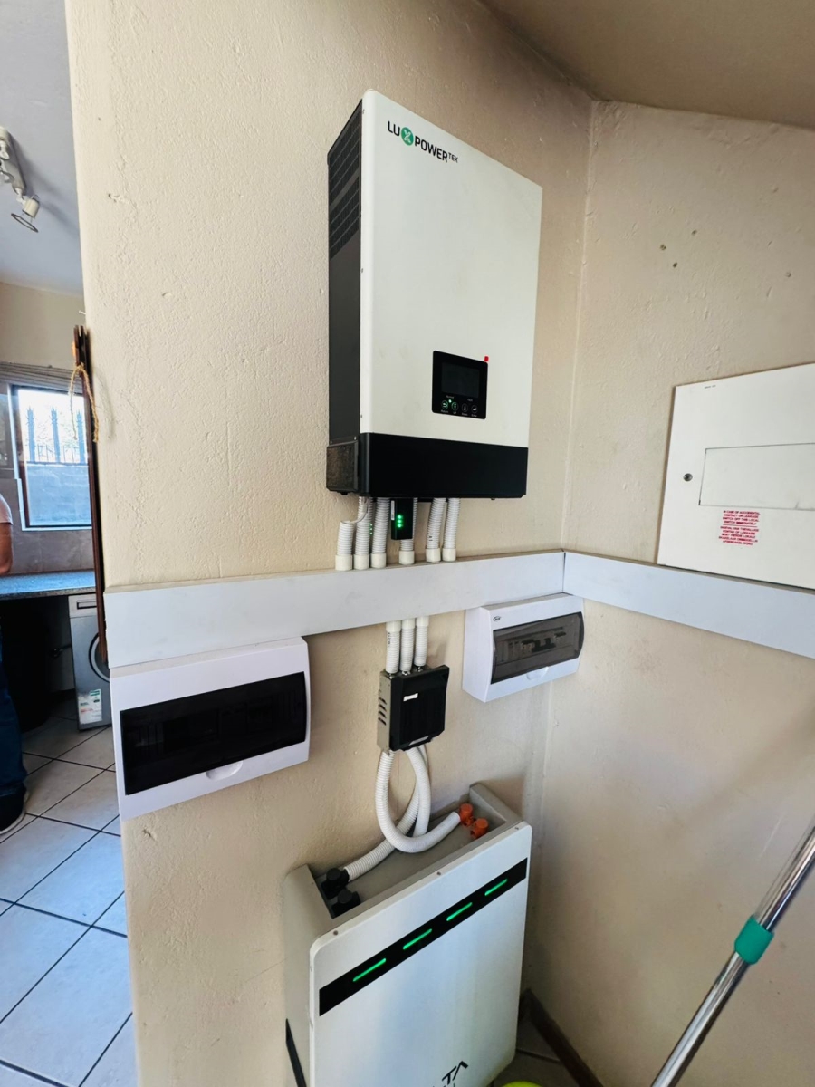 To Let 2 Bedroom Property for Rent in Country View Estate Gauteng