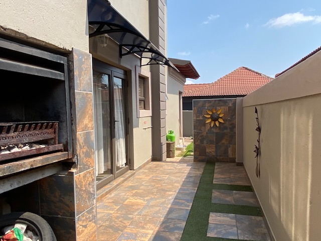 4 Bedroom Property for Sale in Savannah Country Estate Gauteng