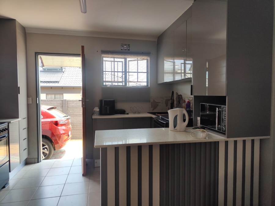 3 Bedroom Property for Sale in Roodeplaat Gauteng