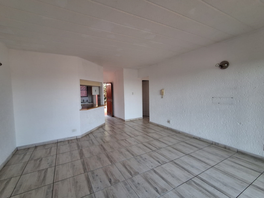 2 Bedroom Property for Sale in Little Falls Gauteng