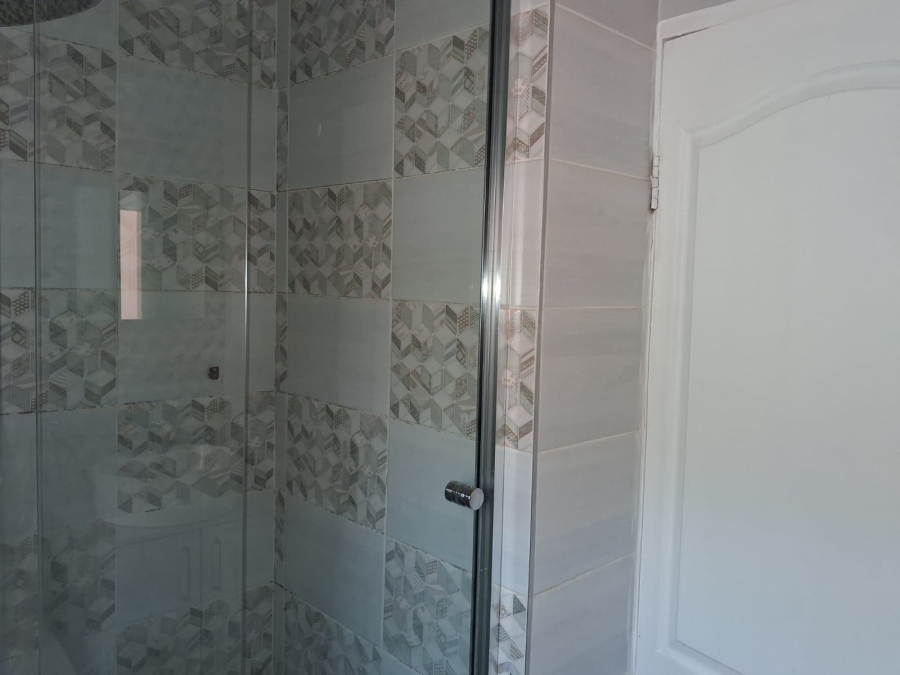 2 Bedroom Property for Sale in Little Falls Gauteng