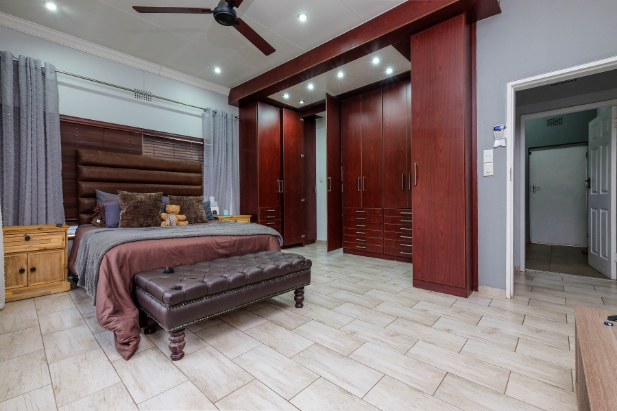 4 Bedroom Property for Sale in Kenmare Gauteng