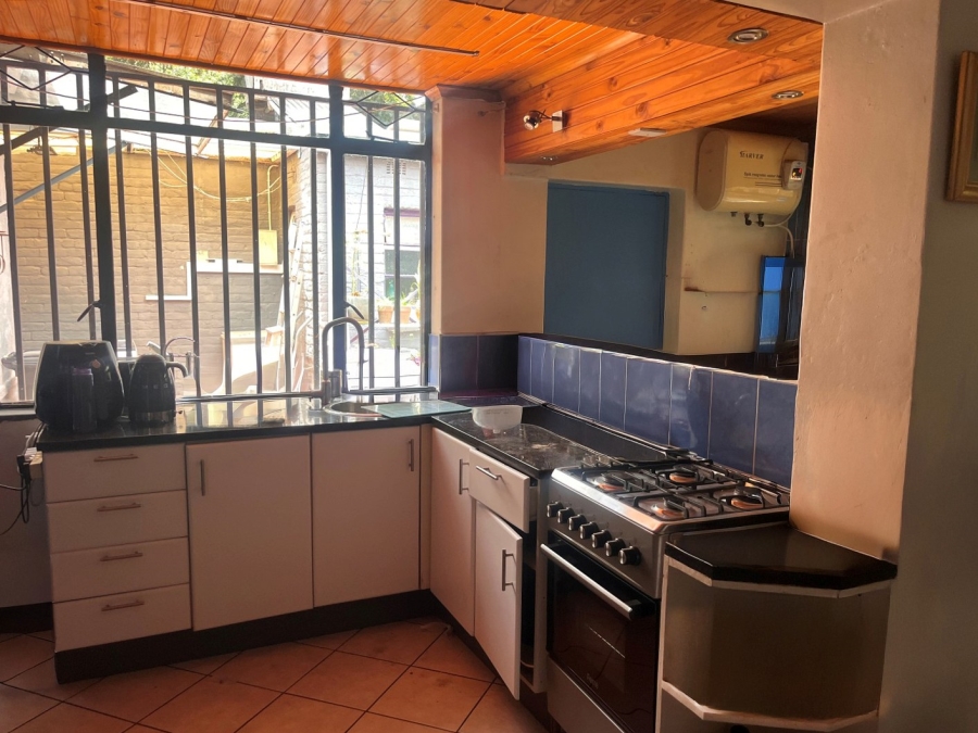 3 Bedroom Property for Sale in Waverley Gauteng
