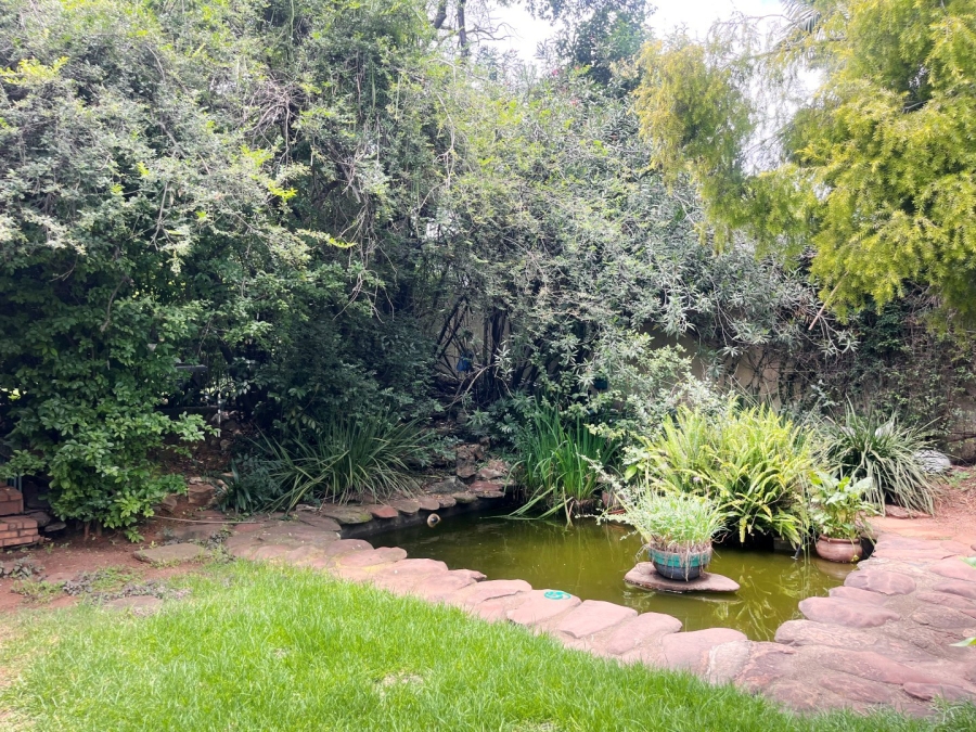 3 Bedroom Property for Sale in Waverley Gauteng