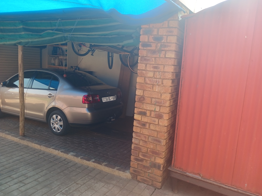 2 Bedroom Property for Sale in Wierda Park Gauteng