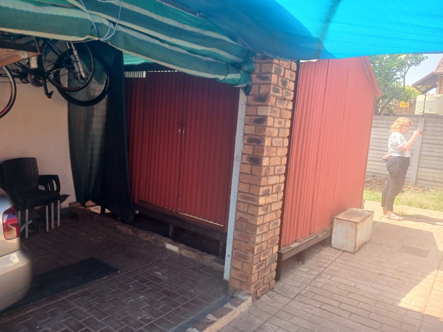 2 Bedroom Property for Sale in Wierda Park Gauteng