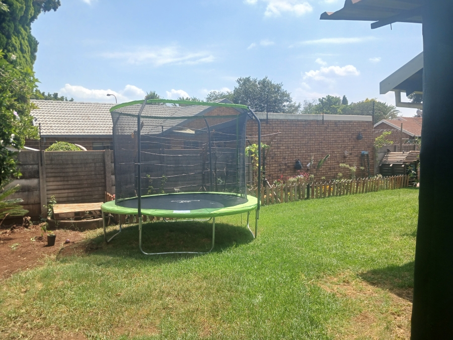 2 Bedroom Property for Sale in Wierda Park Gauteng