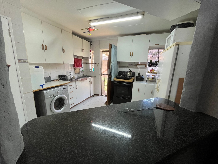 2 Bedroom Property for Sale in Wierda Park Gauteng