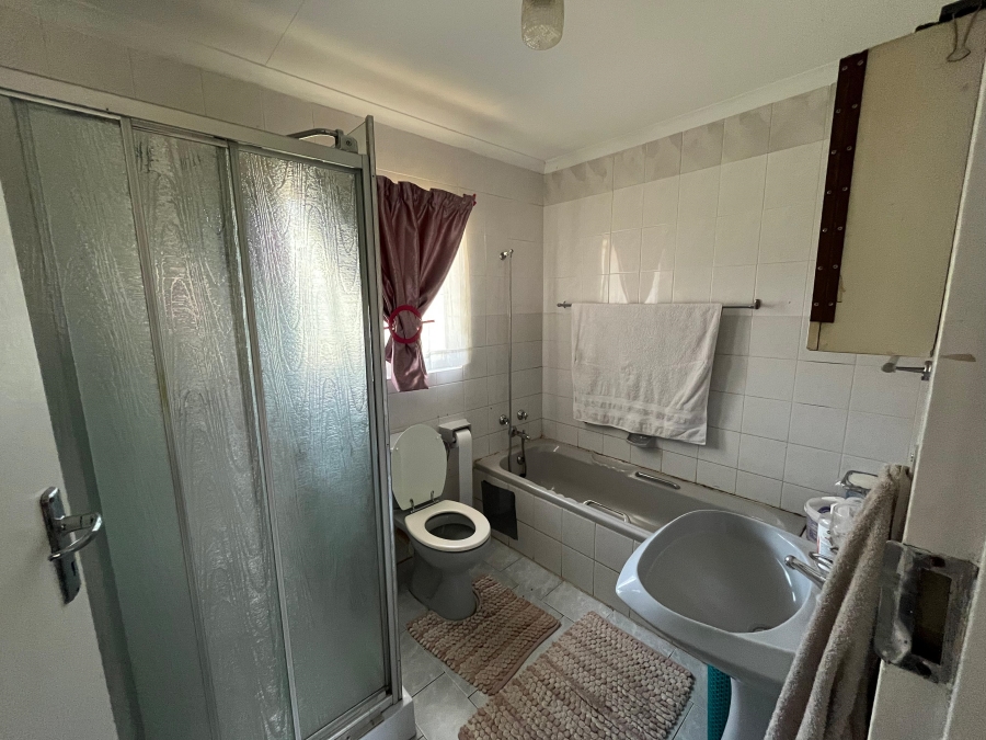 2 Bedroom Property for Sale in Wierda Park Gauteng