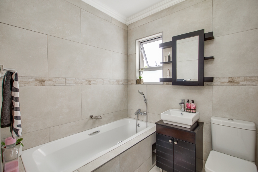 3 Bedroom Property for Sale in Bryanston Gauteng