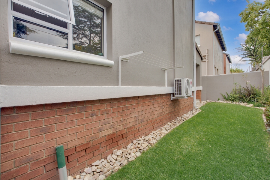 To Let 3 Bedroom Property for Rent in Bryanston Gauteng