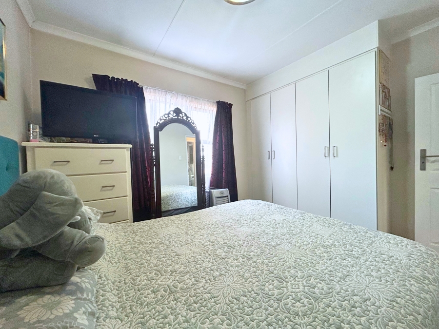 2 Bedroom Property for Sale in Amberfield Gauteng