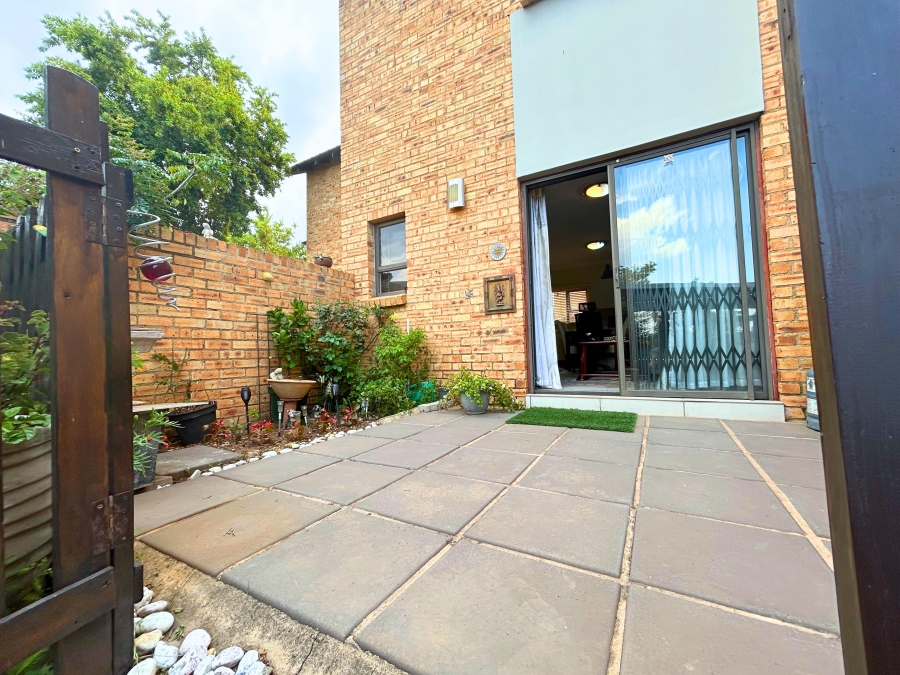 2 Bedroom Property for Sale in Amberfield Gauteng