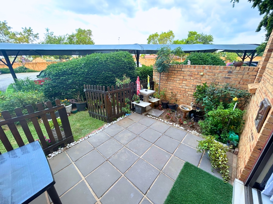 2 Bedroom Property for Sale in Amberfield Gauteng