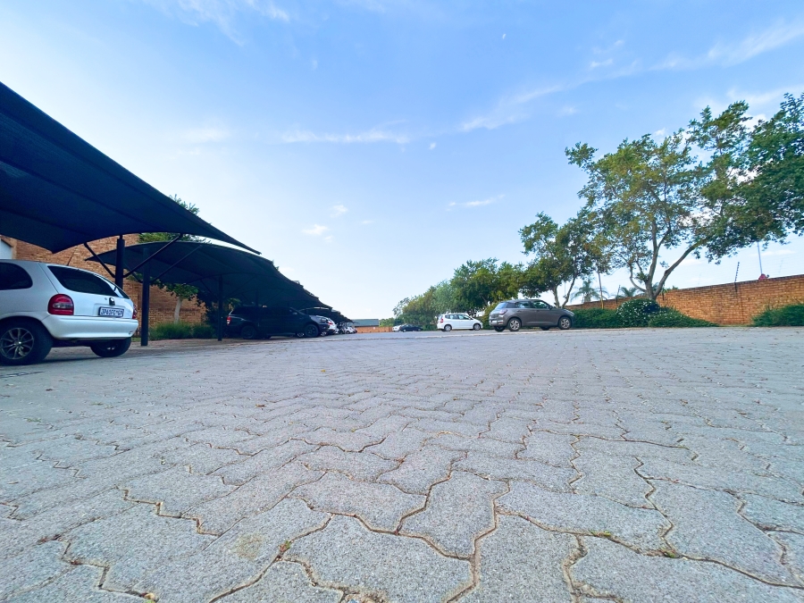 2 Bedroom Property for Sale in Amberfield Gauteng