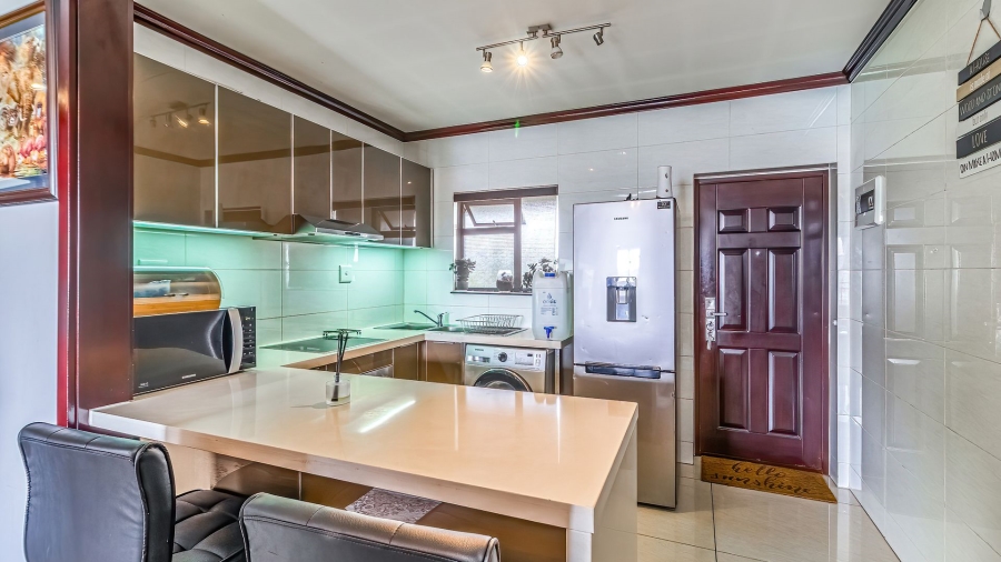 2 Bedroom Property for Sale in Fourways Gauteng