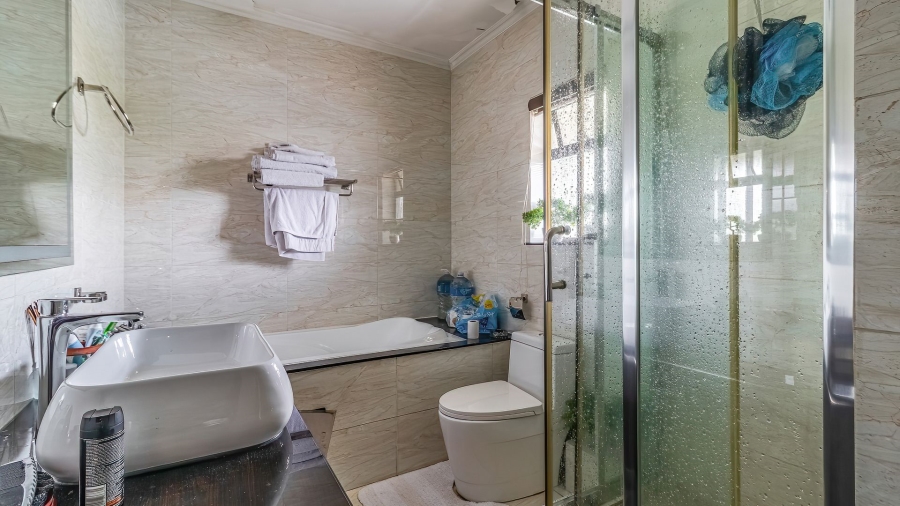 2 Bedroom Property for Sale in Fourways Gauteng