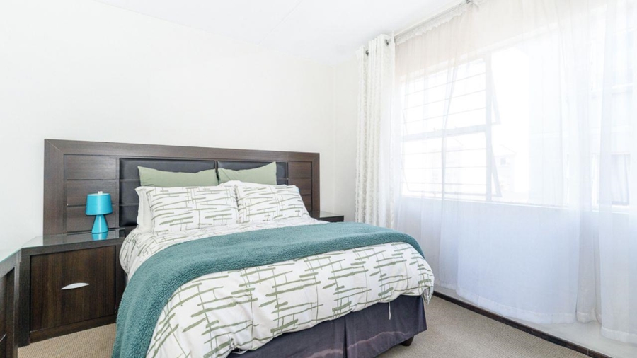 2 Bedroom Property for Sale in Bardene Gauteng