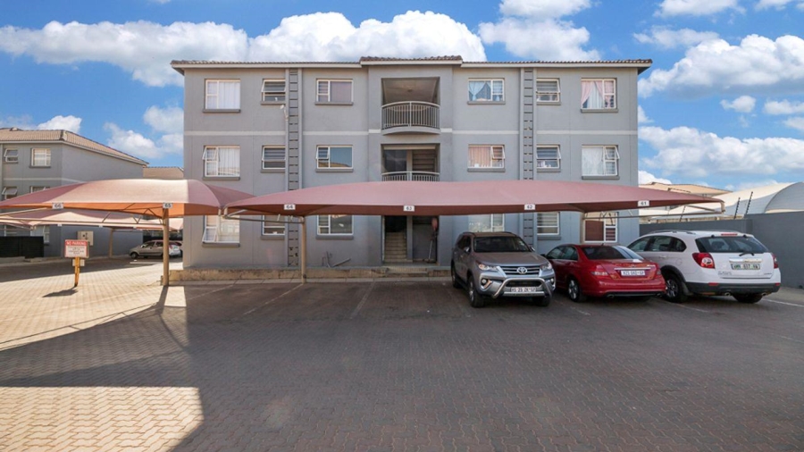 2 Bedroom Property for Sale in Bardene Gauteng