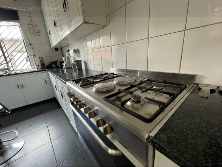 4 Bedroom Property for Sale in Rewlatch Gauteng