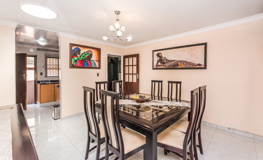 4 Bedroom Property for Sale in Meadowlands East Gauteng