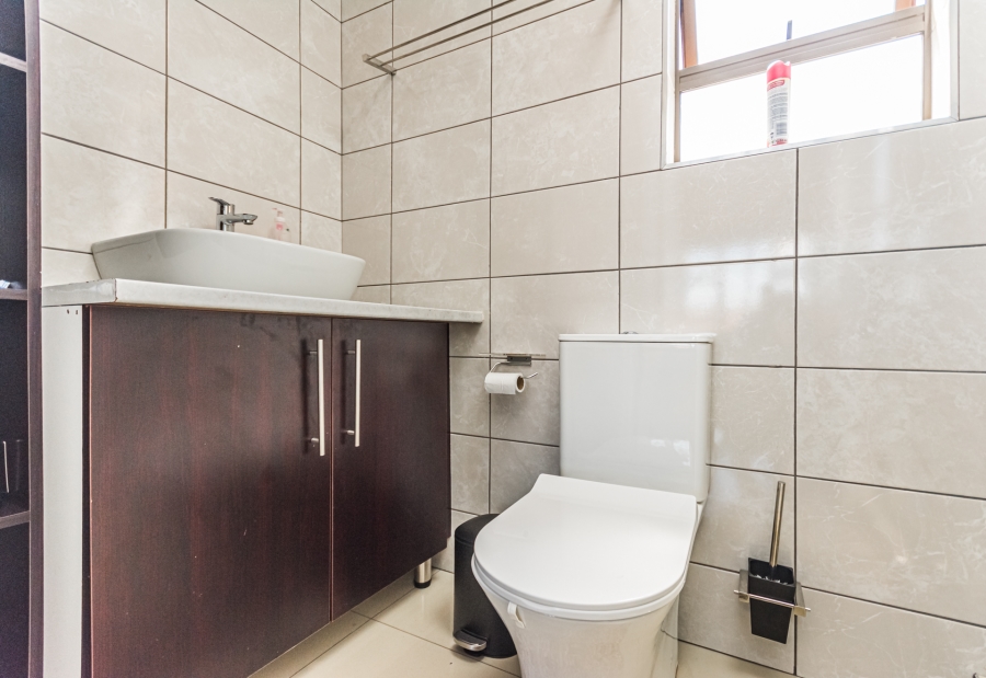 4 Bedroom Property for Sale in Meadowlands East Gauteng